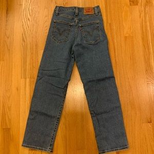 NWOT women’s Levi’s ribcage straight ankle size 24 w/ 27in inseam and 12in rise.